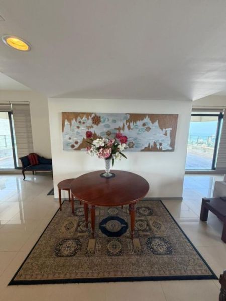 Living Room - Luxury 4BR Penthouse for Rent in Havelock City