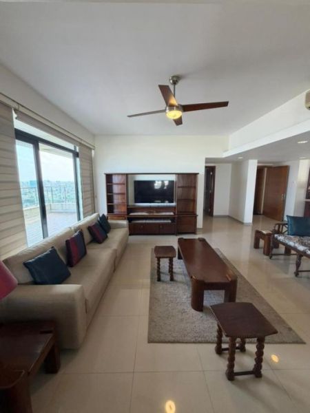 Living Room - Luxury 4BR Penthouse for Rent in Havelock City
