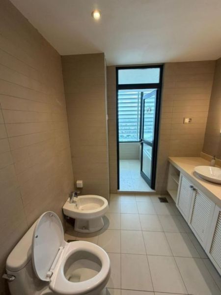 Bathroom - Luxury 4BR Penthouse for Rent in Havelock City