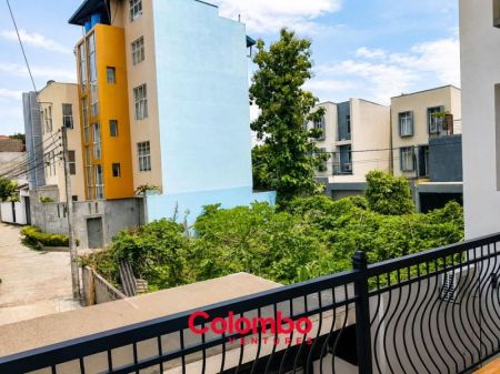 Exterior - 11 Room 8,400 sqft Modern House Large Number of Occupants for RENT in Dehiwala bordering Mt Lavinia (HR-163)