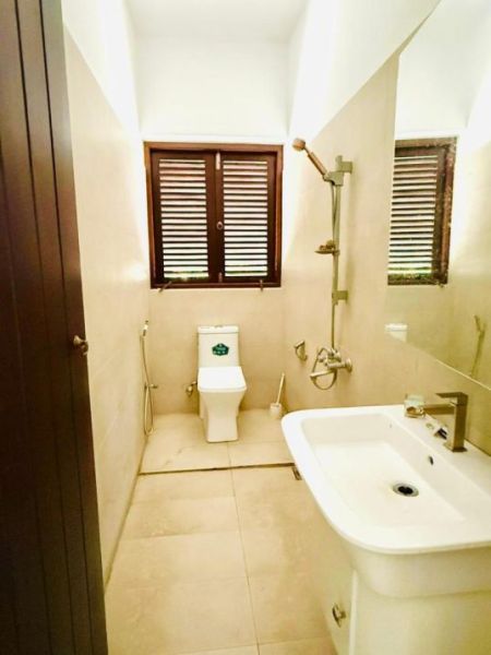 Bathroom - (SR1460) Luxury Modern House for Rent in Thalawathugoda