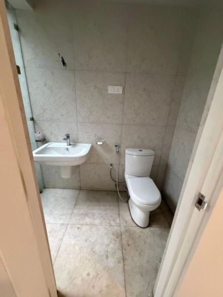 Bathroom - Newly Refurbished 4-Bedroom House for Rent in Borella
