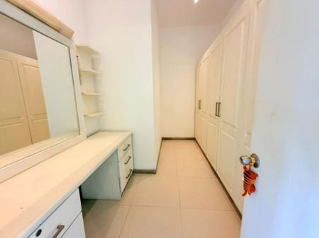 Bedroom - Rajagiriya Architect Build 4 Bedroom House for Sale Kalapaluwawa