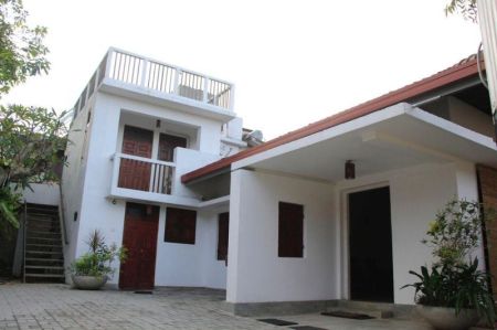 Exterior - 6 Bedroom Fully Furnished Property for Sale - Mount Lavinia | LKR 135,000,000 (EM695)