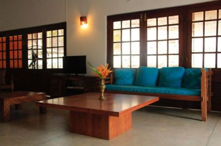 Living Room - 6 Bedroom Fully Furnished Property for Sale - Mount Lavinia | LKR 135,000,000 (EM695)