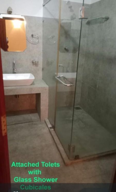 Bathroom - 5 Bedroom House for Sale - Boralesgamuwa | LKR 58,000,000 (EM697)