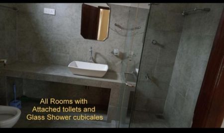 Bathroom - 5 Bedroom House for Sale - Boralesgamuwa | LKR 58,000,000 (EM697)