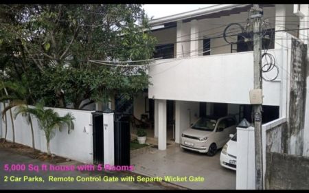 Exterior - 5 Bedroom House for Sale - Boralesgamuwa | LKR 58,000,000 (EM697)