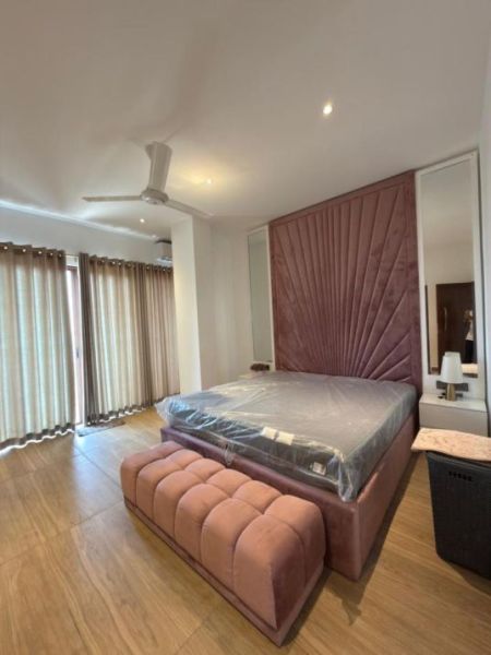 Bedroom - Luxury 3 Bedroom Private Apartment for Rent at Mount Lavinia / LKR 1,200,000 (EM046DK)