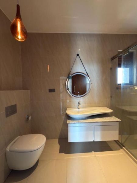Bathroom - Luxury 3 Bedroom Private Apartment for Rent at Mount Lavinia / LKR 1,200,000 (EM046DK)