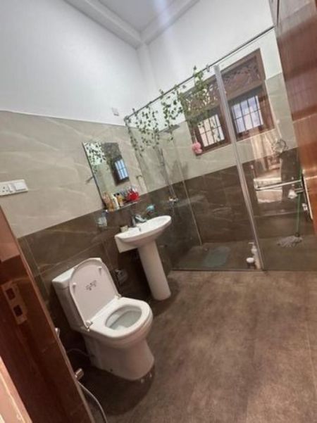 Bathroom - (KH884) Two Storey House for Sale in Seeduwa
