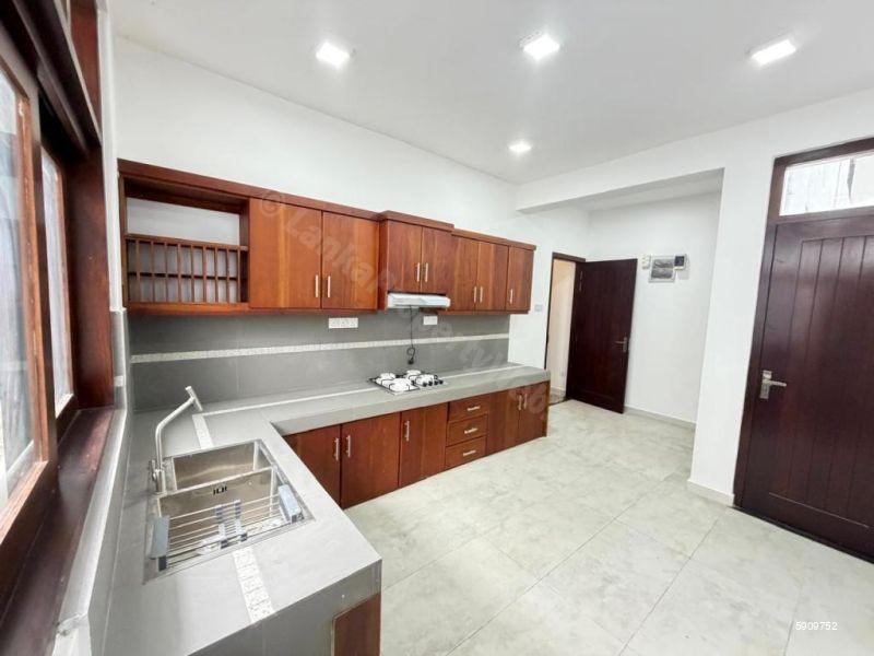 House for sale in Kaduwela