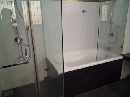 Bathroom - 3 Story House For Rent in Rosemead Place, Colombo 7 - EH410