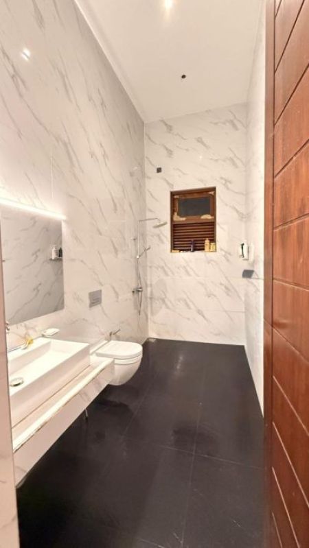 Bathroom - 3-Storey House for Sale in Piliyandala Bokundara - EH413