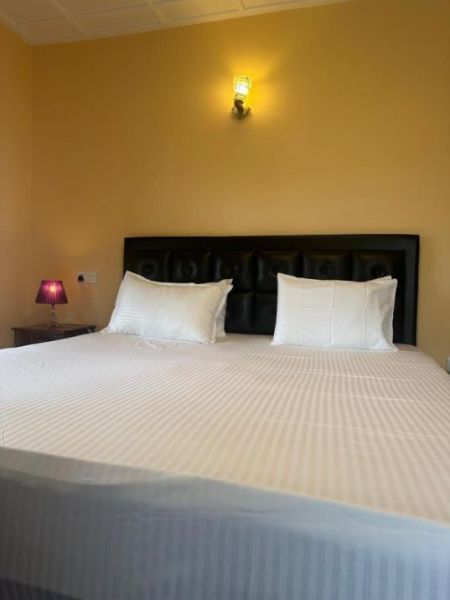 Bedroom - 7 Bedroom Holiday Bungalow for Sale - Nuwara Eliya (Lake Front) | LKR 285,000,000 (EM702)