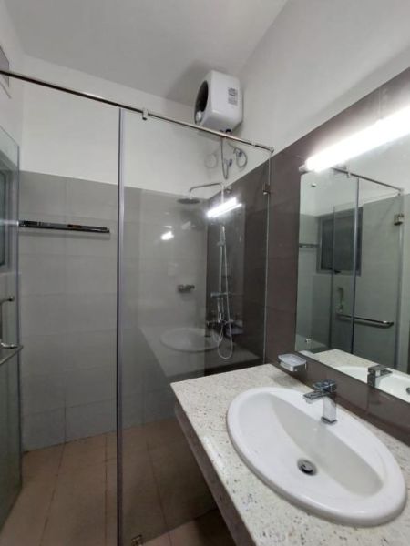 Bathroom - Canterbury Golf   - Furnished 2BR Apartment For Rent in Piliyandala - EA800