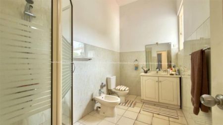Bathroom - House for sale in Kothalawala 