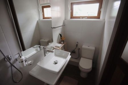 Bathroom - 16 Perches Furnished House for Sale - HL34213