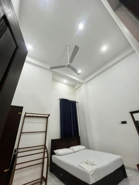 Bedroom - 6 Bedroom Fully Furnished House for Rent in Nugegoda, LKR 1,000,000 per month   (EM028SR)