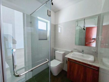 Bathroom - URGENT SALE – Canterbury Golf Lexus K Tower