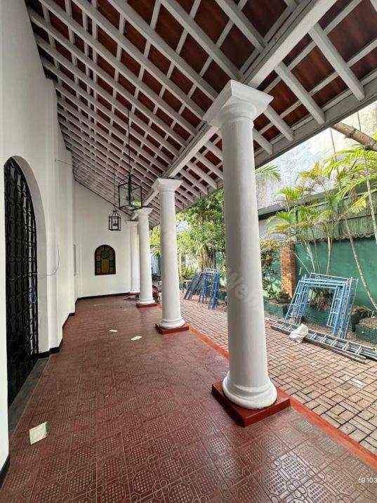 House for sale in Colombo 8