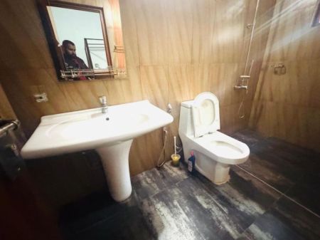 Bathroom - (RH406) Furnished Villa with Swimming Pool for Sale in Beruwala