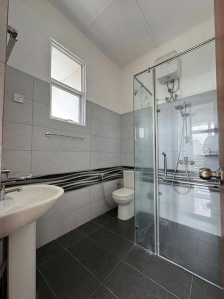 Bathroom - Prime - 03 Bedroom Unfurnished Apartment for Rent in Battaramulla (A4543)