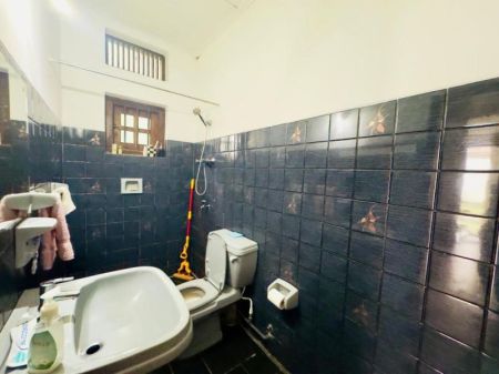 Bathroom - (PH505) Two Storey House for Sale in Nugegoda