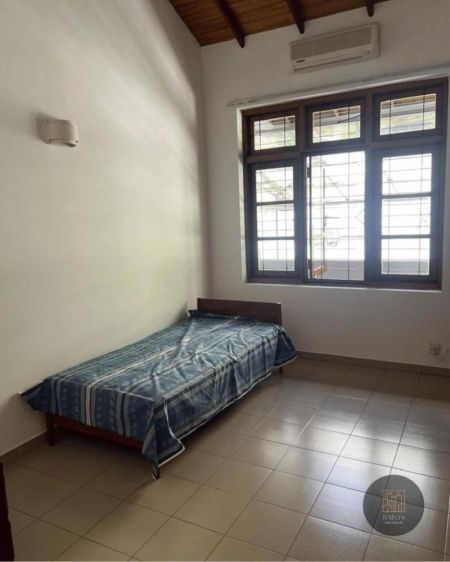 Bedroom - Upstairs house for rent in Nawala