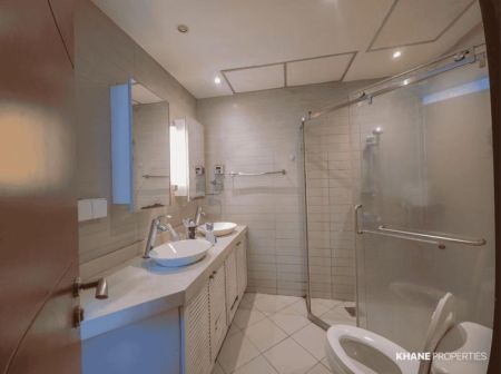 Bathroom - URGENT SALE! - 3 Bedroom Garden View Apartment for Sale at Havelock City