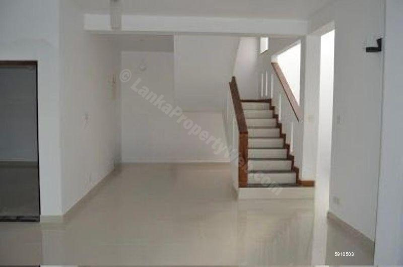 House for rent in Attidiya