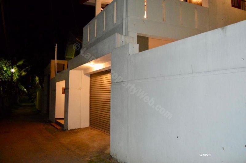 House for rent in Attidiya