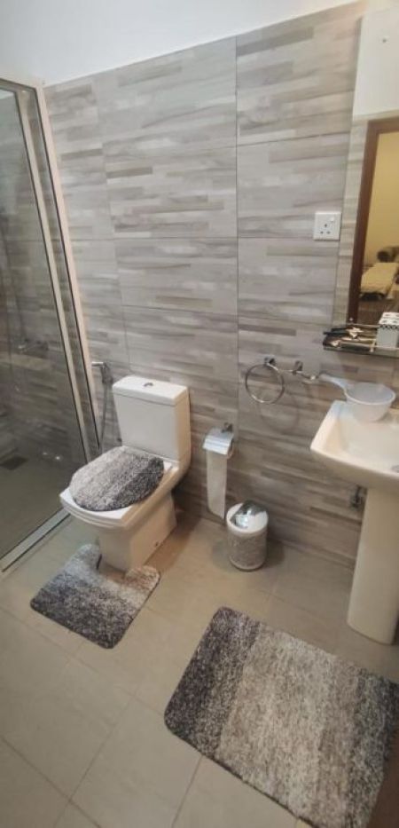 Bathroom - 4 Bedroom Architect Designed Luxury Residence for Lease - Thalawathugoda | USD 2,900 Per Month (EM708)