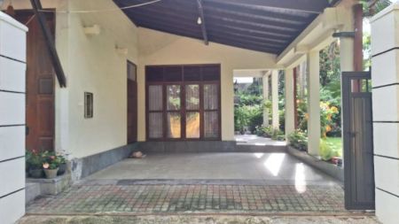 Exterior - Modern 5 Bedroom House for Rent at Thalawathugoda | LKR 295,000 / Month (EM003MK)