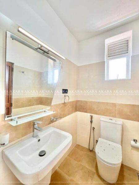 Bathroom - Regal Court Residence Unfurnished Duplex For Sale - A44715