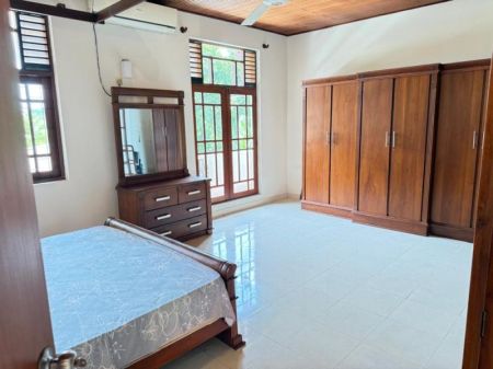 Bedroom - 4 Bedroom House for Sale in Bolgoda, Moratuwa | LKR 80,000,000 (EM143RN)