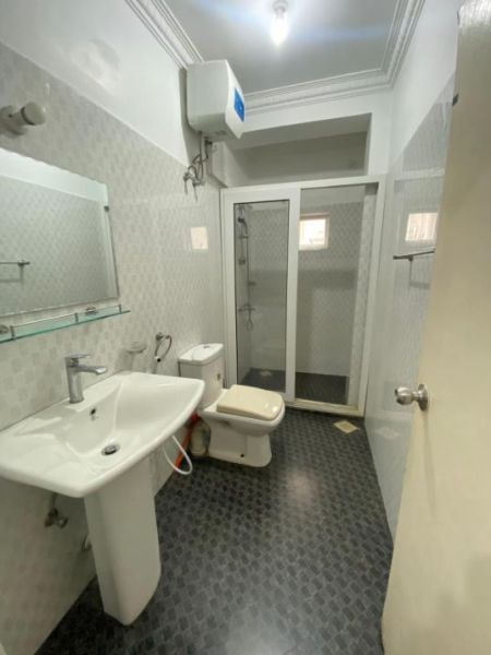 Bathroom - 3BHK  Fully Furnished Apartment Long-Term Rental in Colombo-05. (CSMP502 )