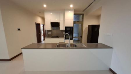 Kitchen - Grand apartment at Prime grand  for rent with a 180 degree stunning view.