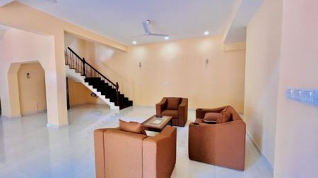 Living Room - 16.5P Land & Furnished 6 Bed Rooms For Sale Near Negombo Town | Negombo