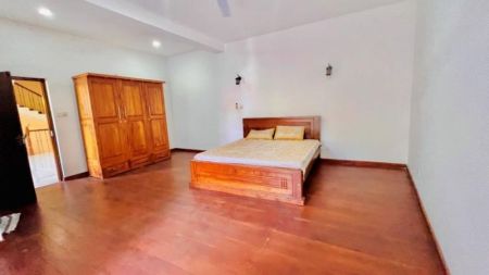 Bedroom - 16.5P Land & Furnished 6 Bed Rooms For Sale Near Negombo Town | Negombo