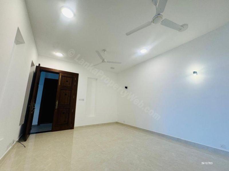 Apartment for sale in Dehiwala
