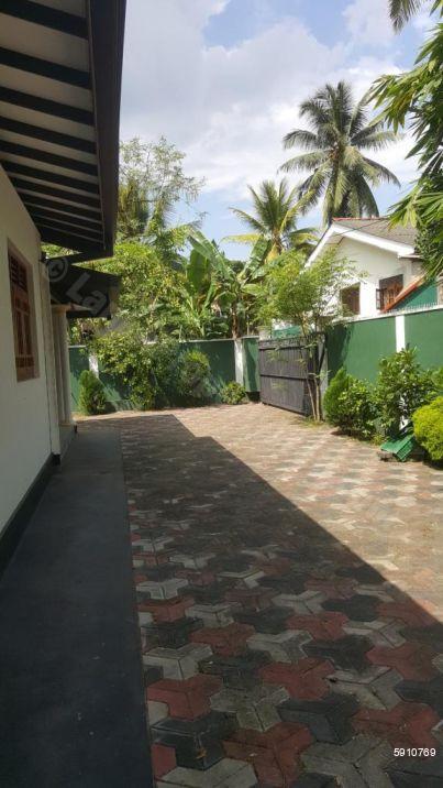 Exterior - House for rent in Homagama