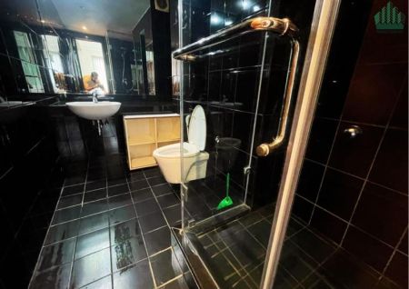 Bathroom - Spacious Waterfront Living at an Unbeatable Value