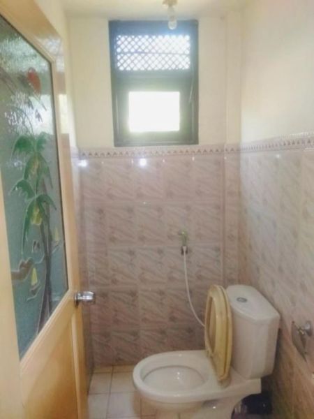 Bathroom - (RH432) Two Storey House for Sale in Panadura