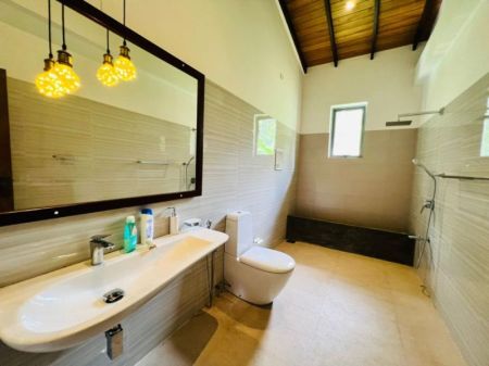 Bathroom - (DH223) Three Storey Furnished House for Sale in Bandaragama