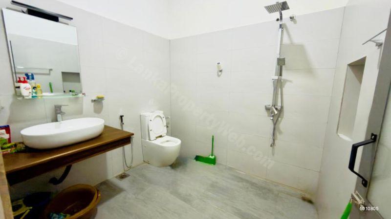 Bathroom - House for sale in Nugegoda