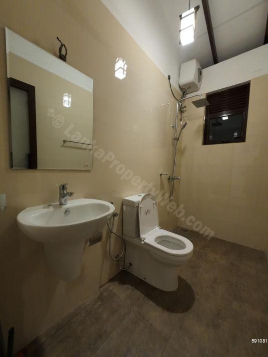 Bathroom - Apartment for rent in Mount Lavinia