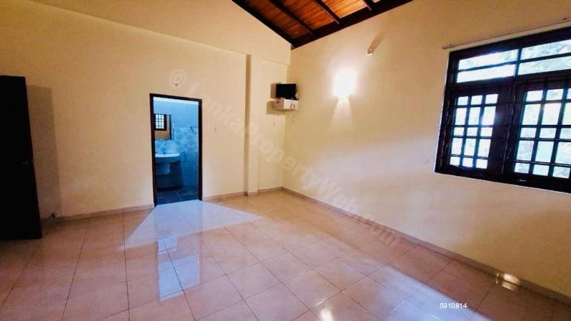 House for sale in Kadawatha