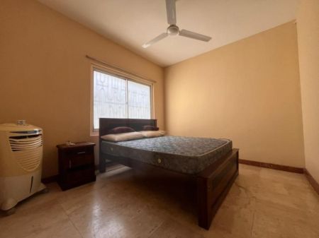 Bedroom - FOR SALE: Well-presented Colombo 5 Apartment