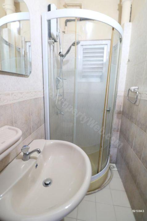 Bathroom - Apartment for sale in Colombo 5